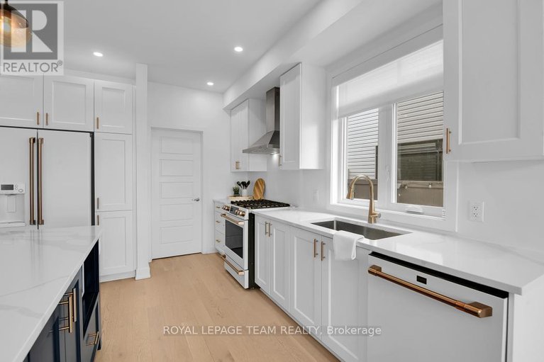 29675449/516-bobolink-ridge/stittsville-south/ottawa/ontario/K2S2N5_10