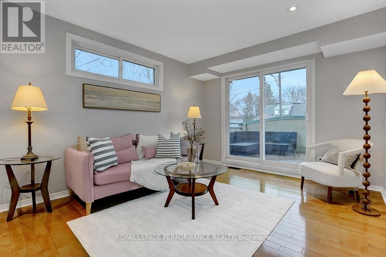 29463580/19-columbus-avenue/overbrook/ottawa/ontario/K1K1R2_4