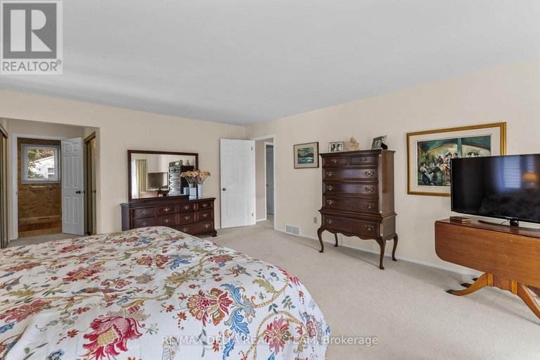 29580108/11-garand-place/urbandale-acres/ottawa/ontario/K1H8M1_20