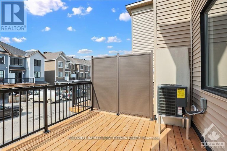 29422755/78-ballinora-lane/stittsville-north/ottawa/ontario/K2S2Z6_18