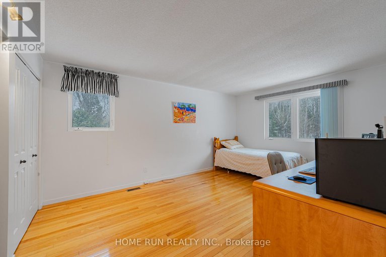 29168819/1545-sherruby-way/rural-kanata-central/ottawa/ontario/K2W1A9_35