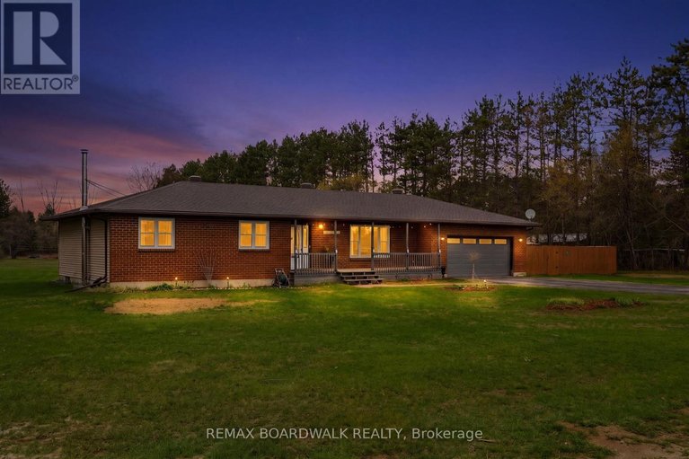 29674449/1671-oneill-road/north-grenville-twp-kemptville-south/north-grenville/ontario/K0G1S0_1