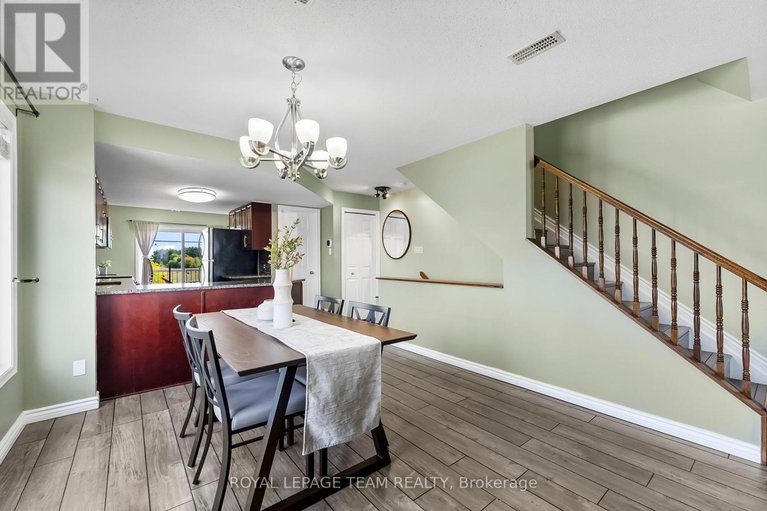 28888816/368-crownridge-drive/emerald-meadowstrailwest/ottawa/ontario/K2M3A4_7