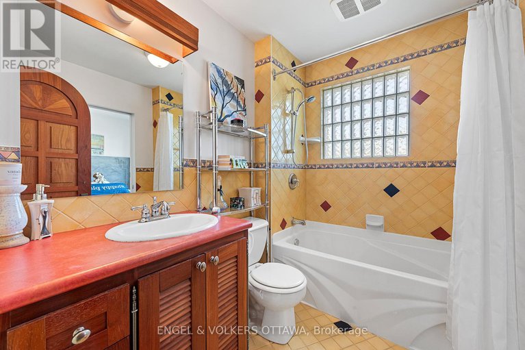 28324617/6-cypress-gardens/stittsville-south/ottawa/ontario/K2S1W5_29