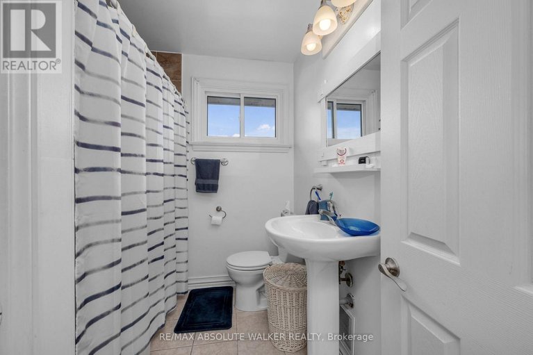 29676640/144-viewmount-drive/meadowlandscrestview/ottawa/ontario/K2G3B7_14