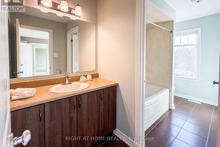 28646412/204-cooks-mill-crescent/riverside-south/ottawa/ontario/K1V2N1_28