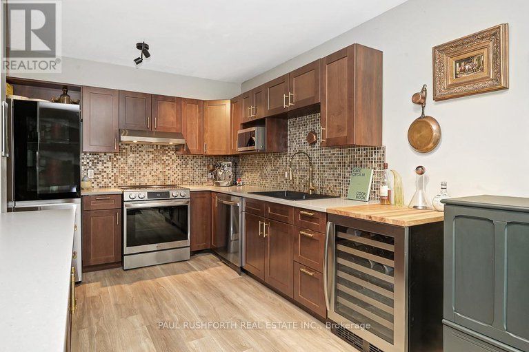 28905391/1138-falconcrest-court/chatelaine-village/ottawa/ontario/K4A3Z4_10