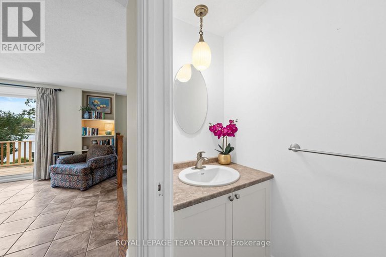 29064420/1119-firefly-lane/manotick-south-to-roger-stevens/ottawa/ontario/K4M0T6_26