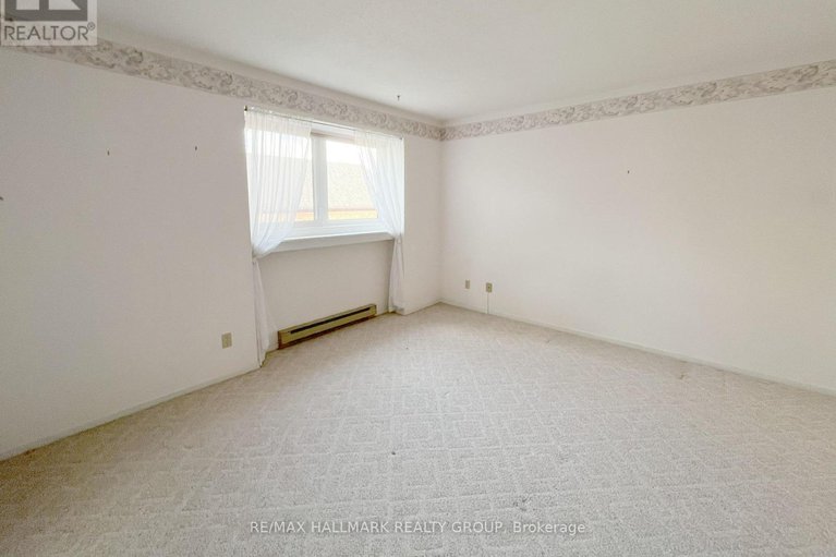 28920438/72-218-d-equestrian-drive/bridlewood/ottawa/ontario/K2M1E2_17