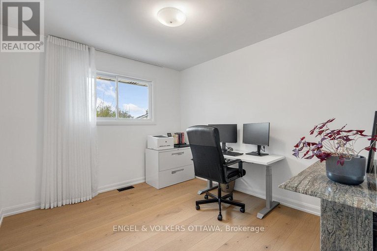 28298907/953-fairlawn-avenue/mckellar-heightsglabar-park/ottawa/ontario/K2A3S7_36