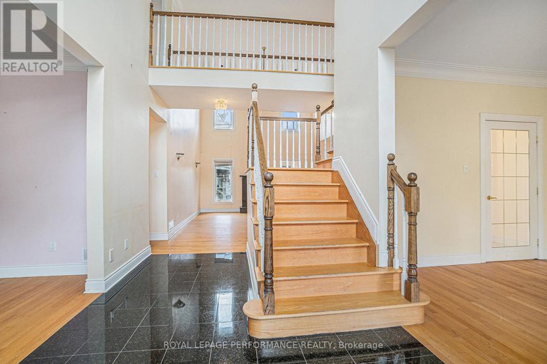 28638779/1702-ortona-avenue/carleton-heights/ottawa/ontario/K2C1W7_3