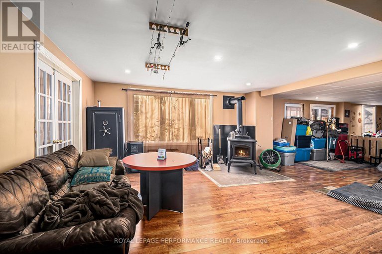 29056706/16015-county-2-road/long-sault/south-stormont/ontario/K0C1P0_15