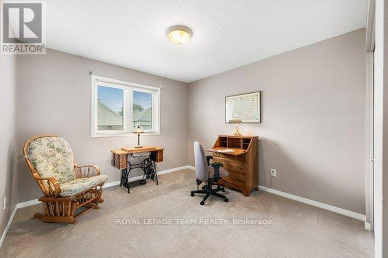 28805295/1575-winterport-way/fallingbrookpineridge/ottawa/ontario/K4A4C3_21