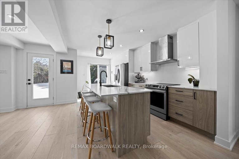 29598095/1535-kamouraska-circle/chateauneuf/ottawa/ontario/K1C3J1_11