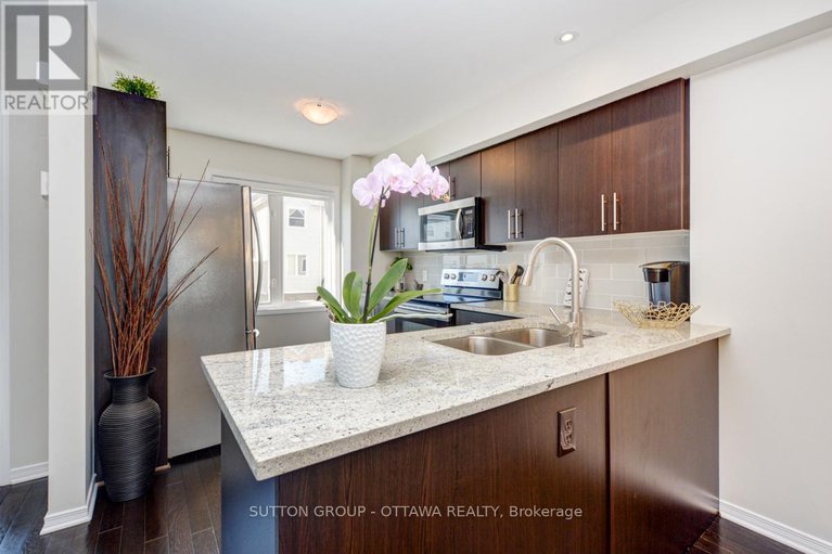 28533066/408-sadar-private/cedargrovefraserdale/ottawa/ontario/K2J3T3_19