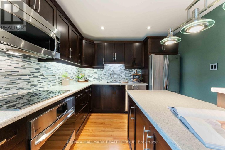 28873481/330-boudreau-street/vanier/ottawa/ontario/K1L0A7_17
