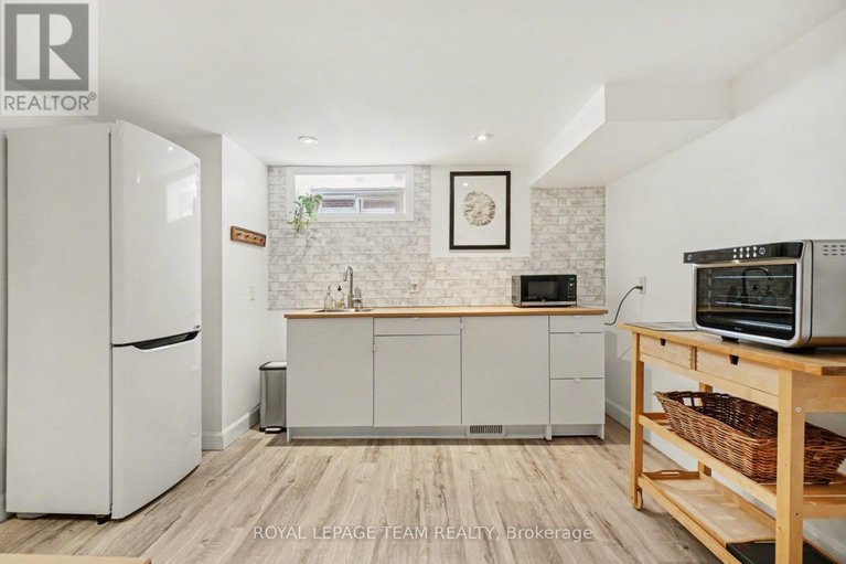 29641685/2149-dublin-avenue/bel-air-park/ottawa/ontario/K2C0X7_20