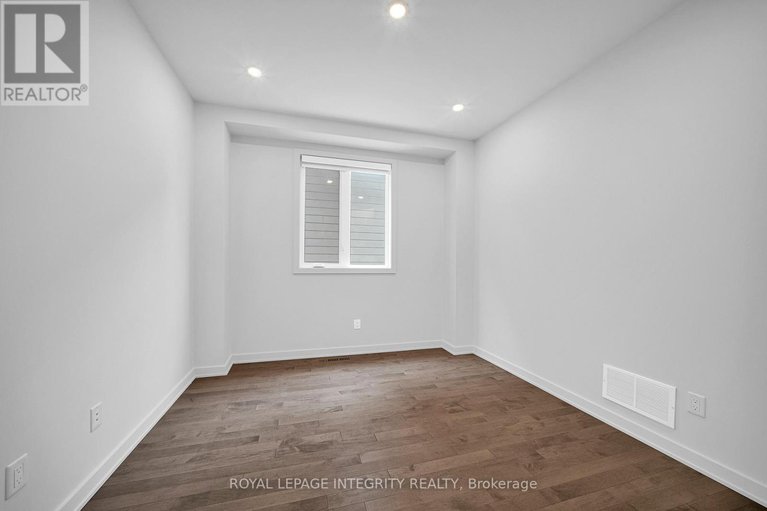 29234457/899-ralph-hennessy-avenue/riverside-southgloucester-glen/ottawa/ontario/K1X0B1_6
