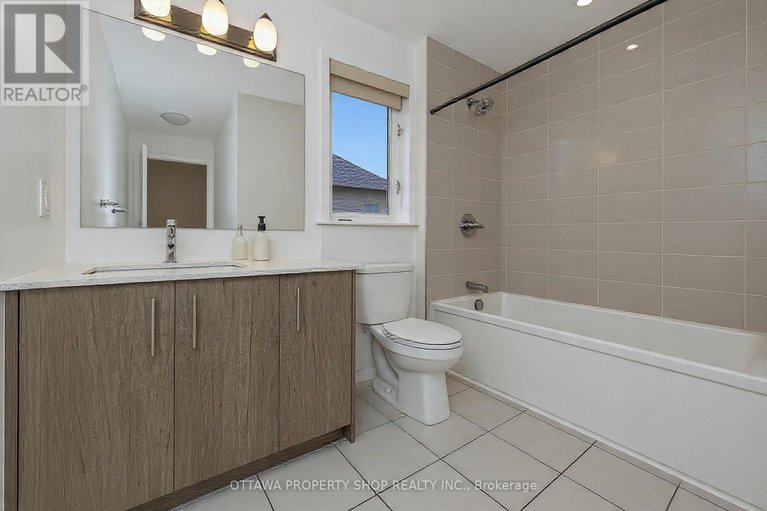 29118982/725-odyssey-way/leitrim/ottawa/ontario/K1T4R5_16