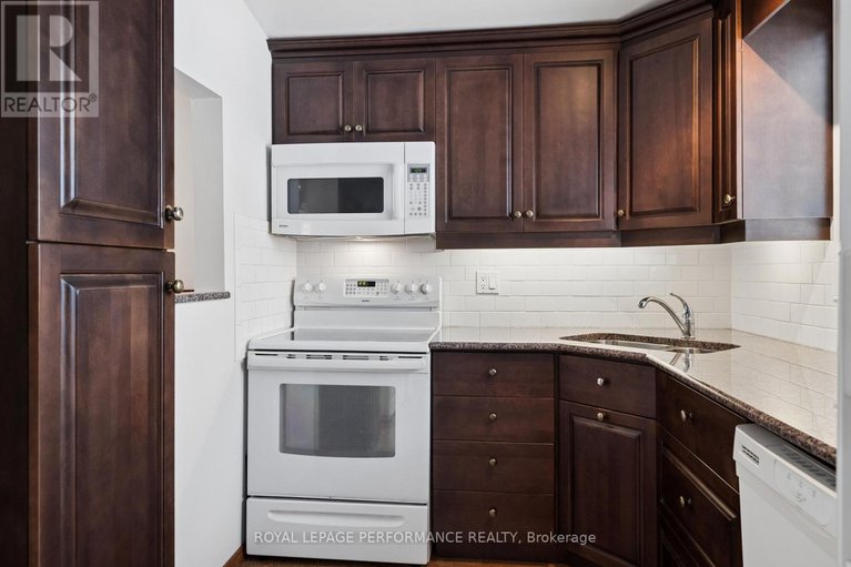 29578731/1989-michigan-avenue/urbandale-acres/ottawa/ontario/K1H6Y1_11