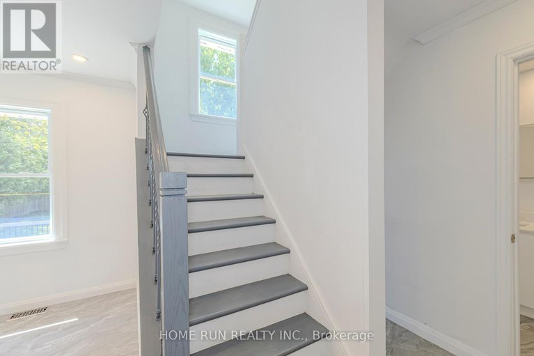28377088/92-meadowlands-drive/meadowlandscrestview/ottawa/ontario/K2G2R8_28