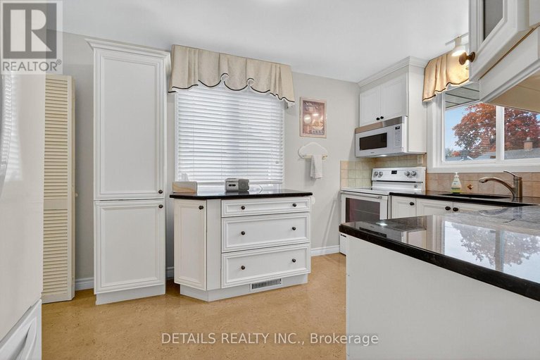 29077248/1031-connaught-avenue/queensway-terrace-north/ottawa/ontario/K2B5N2_18