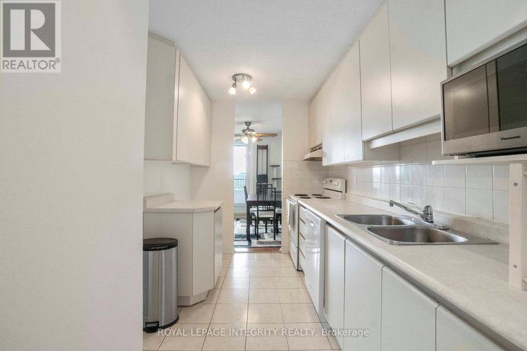 28620829/1003-1785-frobisher-lane/riverview-park/ottawa/ontario/K1G3T7_5