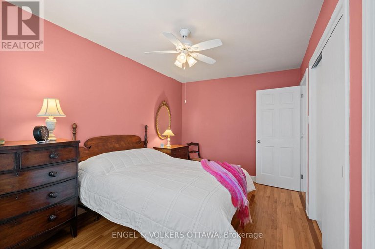 29392390/702-dovercourt-avenue/laurentianview/ottawa/ontario/K2A0W7_17