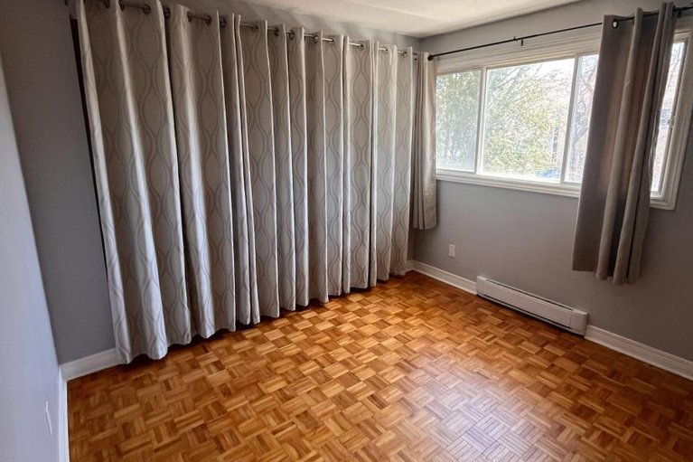 29658665/87-grady-crescent/sheahan-estatestrend-village/ottawa/ontario/K2H5S2_13