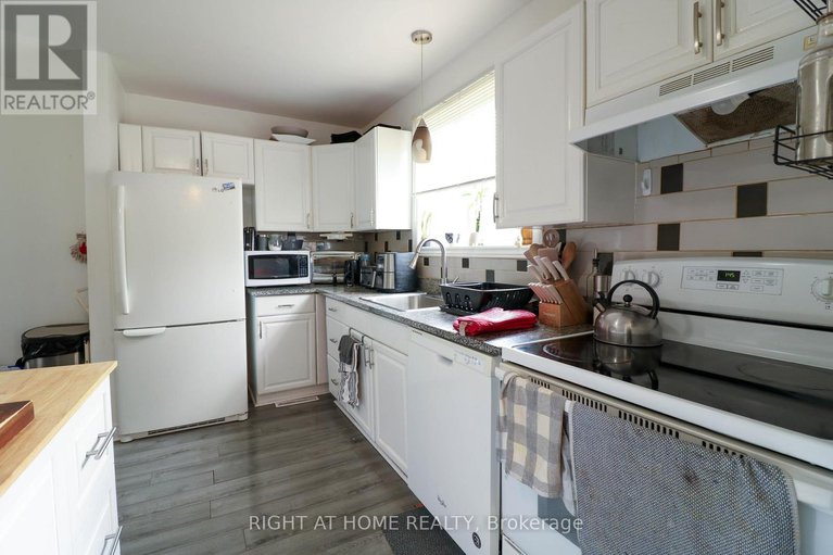 28367293/40-stable-way/bridlewood/ottawa/ontario/K2M1A6_8