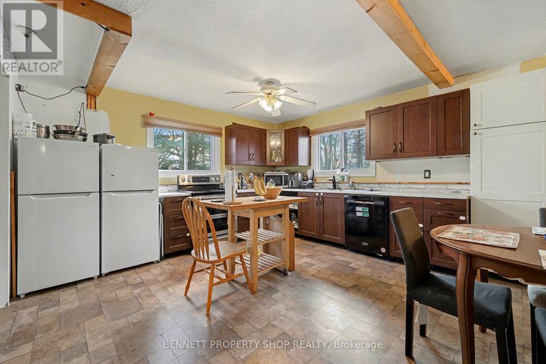 29142676/6070-fourth-line-road/rideau-twp-w-of-hwy-16-north-of-reg-rd-6/ottawa/ontario/K0A2T0_11