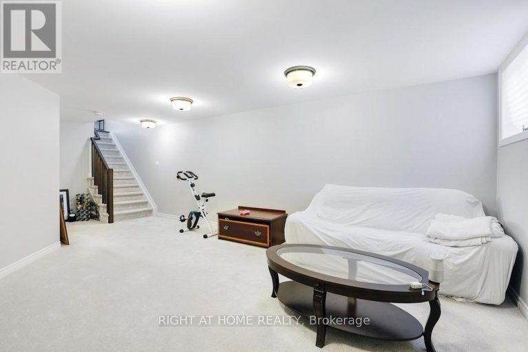 29632648/895-antonio-farley-street/camelot/ottawa/ontario/K1K2Z1_24