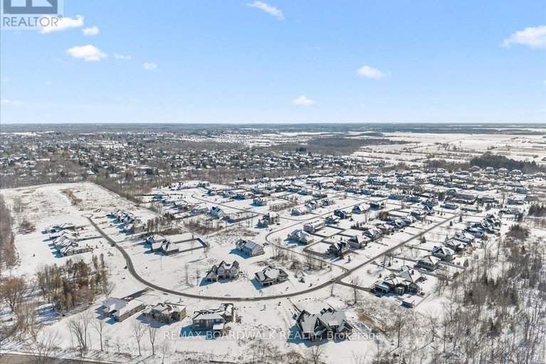 29526298/249-cabrelle-place/manotick-village-manotick-estates/ottawa/ontario/K4M0A9_6