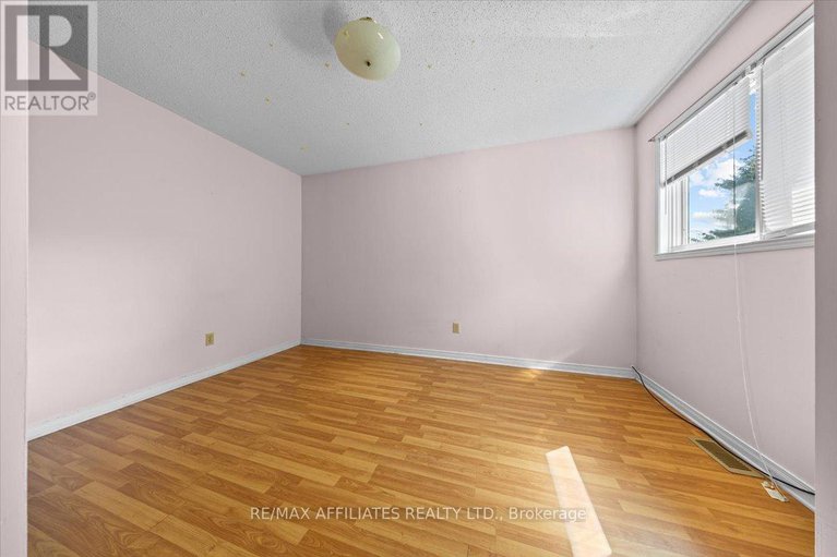 28835294/1024-miss-ottawa-street/beacon-hill-south/ottawa/ontario/K1J7B1_25