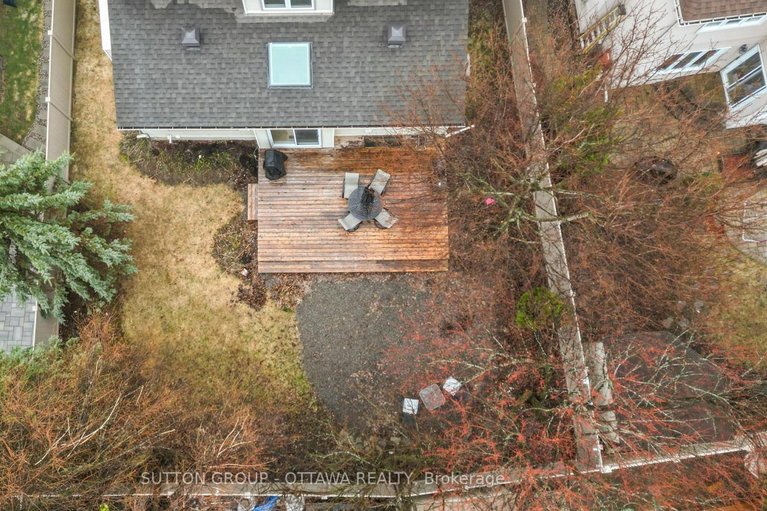 29615591/540-des-conifers-crescent/fallingbrookgardenway-south/ottawa/ontario/K4A3E2_44