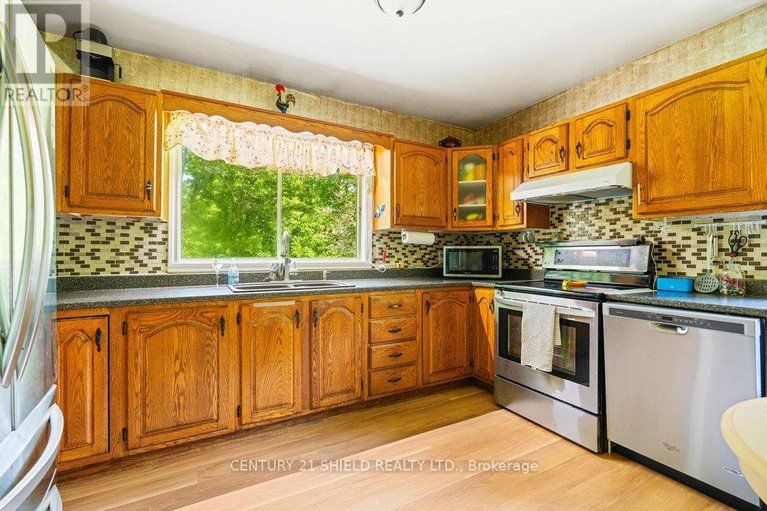 28611000/4571-glen-roy-road/south-glengarry-charlottenburgh-twp/south-glengarry/ontario/K0C1L0_18