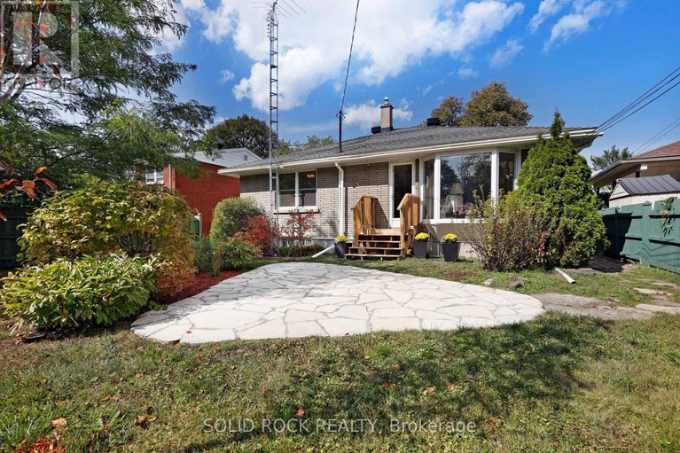 28861581/632-chadburn-avenue/riverview-park/ottawa/ontario/K1G0Y7_26