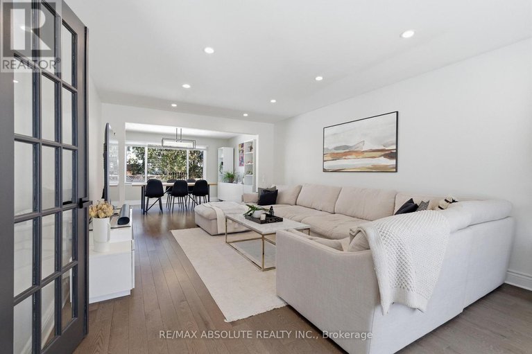 29407947/13-weatherwood-crescent/pineglencountry-place/ottawa/ontario/K2E7C5_9