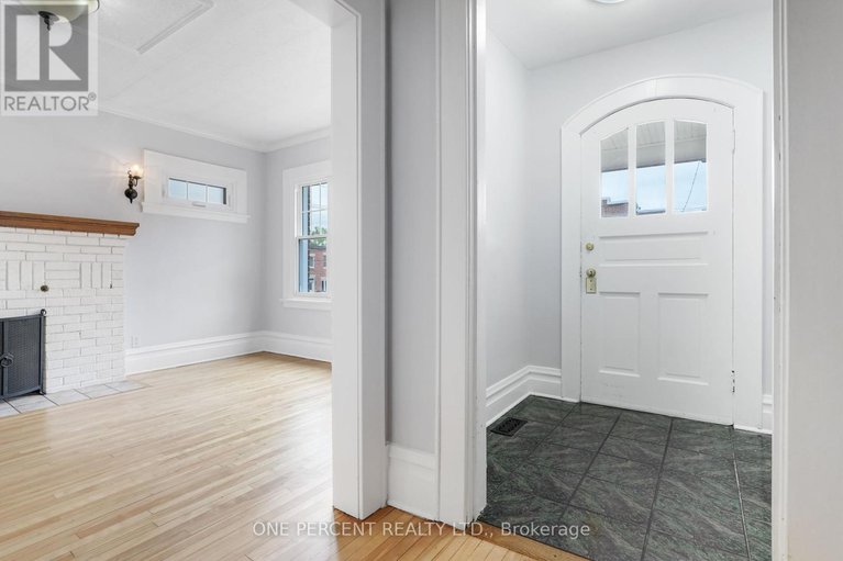 28348247/165-hawthorne-avenue/ottawa-east/ottawa/ontario/K1S0B2_4