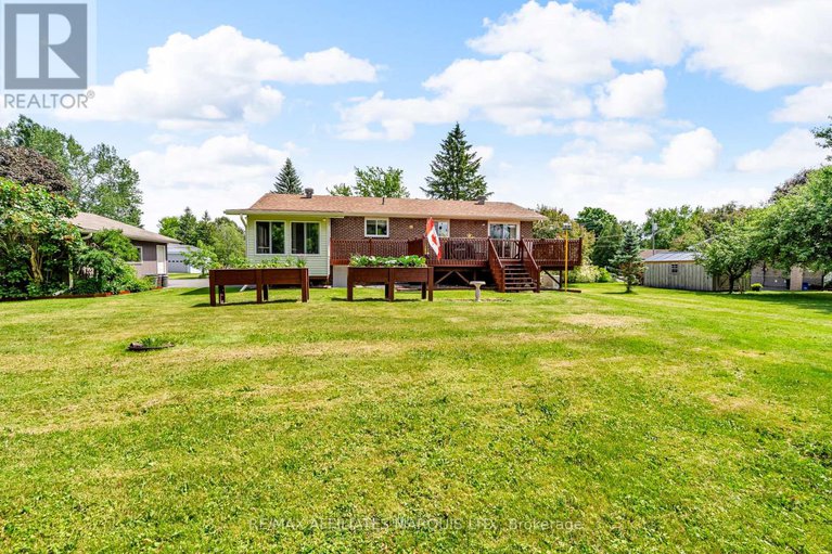 28494873/18227-oak-drive/south-glengarry-charlottenburgh-twp/south-glengarry/ontario/K0C2J0_37