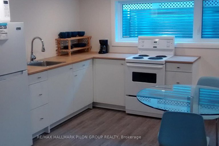 29388102/2089-bangor-street/elmvale-acresurbandale/ottawa/ontario/K1G2X6_14