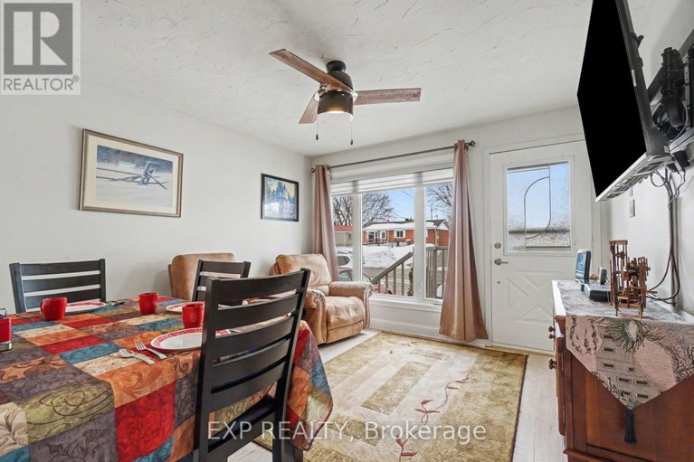 29430598/381-dominion-street-s/alexandria/north-glengarry/ontario/K0C1A0_7