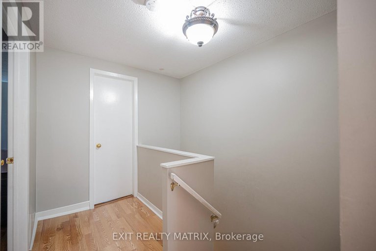 28776810/23-pickford-drive/katimavik/ottawa/ontario/K2L2C1_8