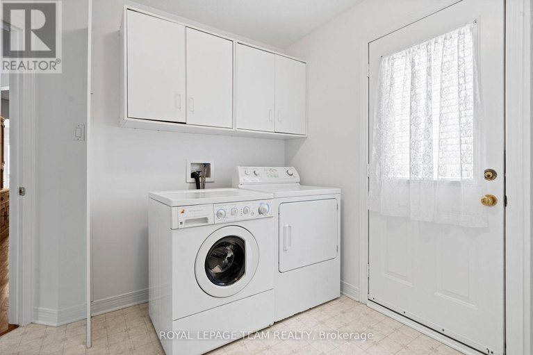 29298505/27-avonmore-crescent/barrhaven-east/ottawa/ontario/K2G6J7_16