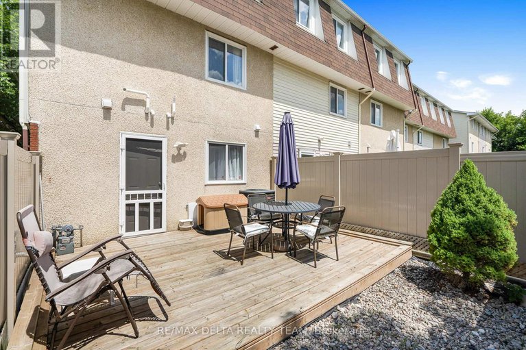 28644740/2005-greenway-park-lane/blackburn-hamlet-south/ottawa/ontario/K1B5B1_17