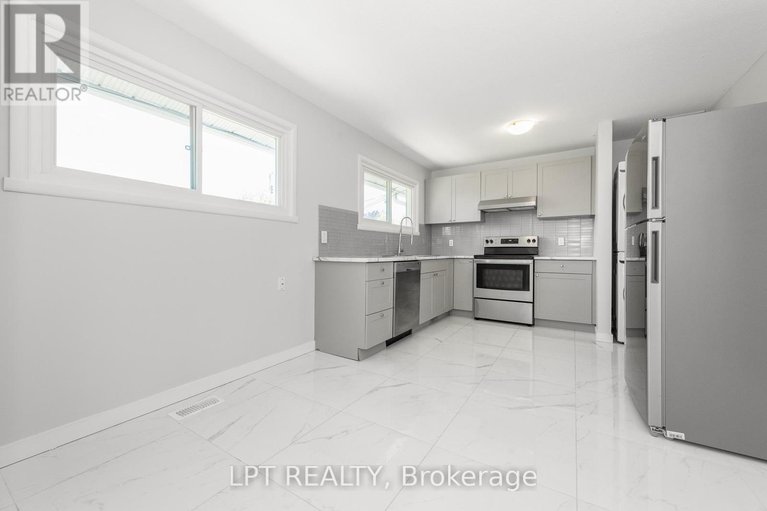 28384629/5-attwood-crescent/city-viewskylinefisher-heightsparkwood-hills/ottawa/ontario/K2E5B1_8