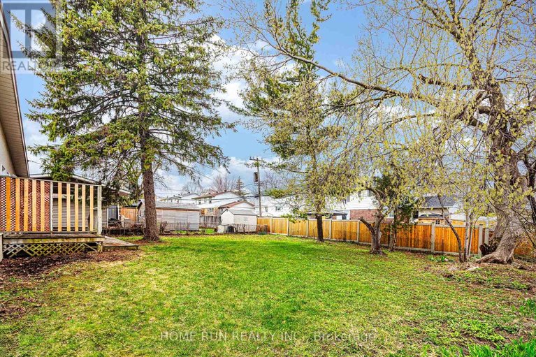 29593960/1259-meadowlands-drive-e/city-viewskylinefisher-heightsparkwood-hills/ottawa/ontario/K2E6K4_47