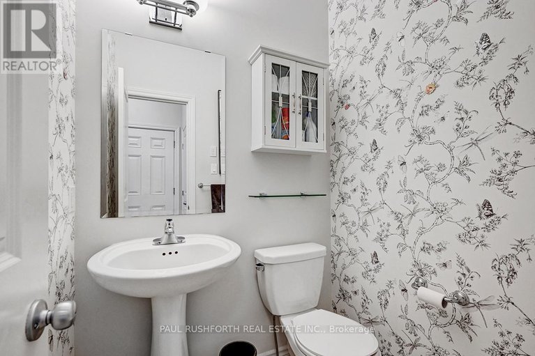 28479705/552-silverbell-crescent/blossom-parkkemp-parkfindlay-creek/ottawa/ontario/K1T0P1_16
