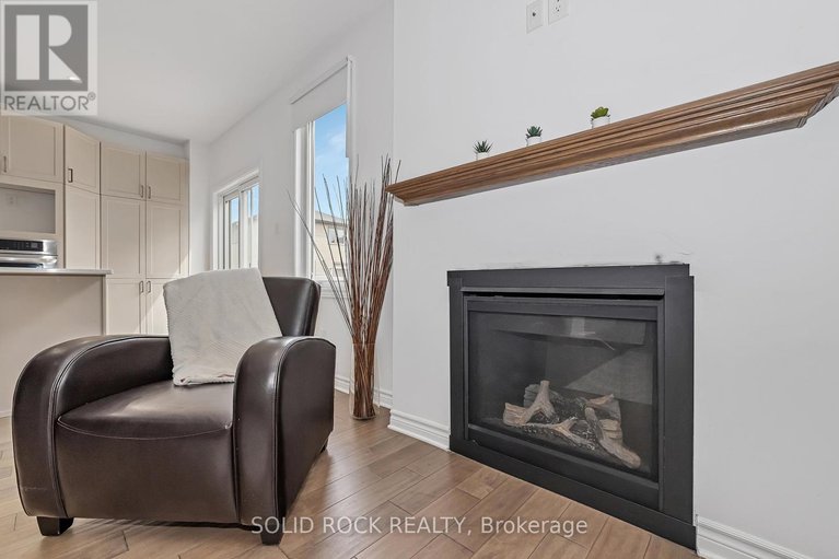 28814224/149-minikan-street/blossom-parkkemp-parkfindlay-creek/ottawa/ontario/K1X0E5_13