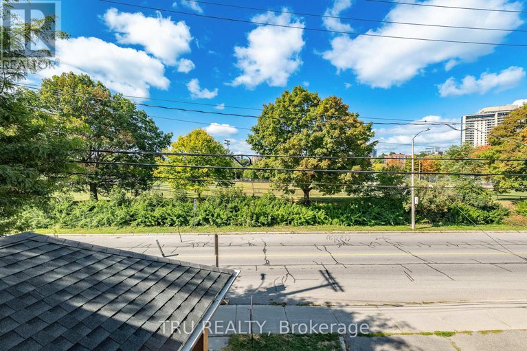 28892803/381-north-river-road/vanier/ottawa/ontario/K1L8C3_27